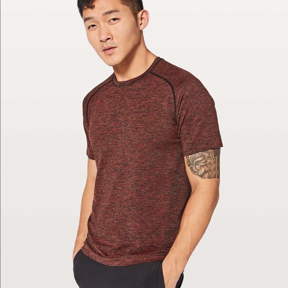 Lululemon Men’s Large Red Metal Tech Vent